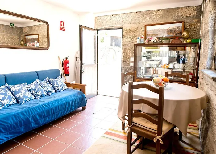 Hébergement de vacances Charming House Fornos + Pool *